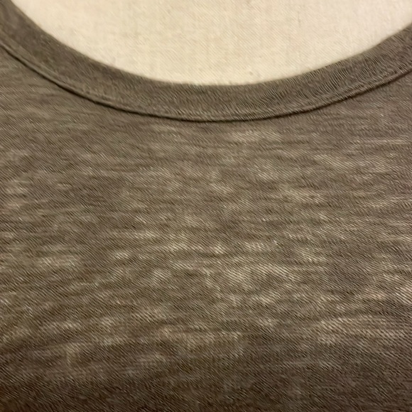 Bobeau Large Avacado green semi sheer scoop neck T shirt with tie at the bottom - Picture 3 of 6